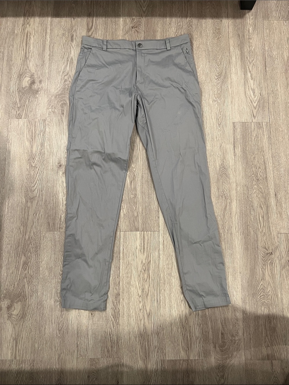 Lululemon- Men's Gray Casual Travel Pants - size 34